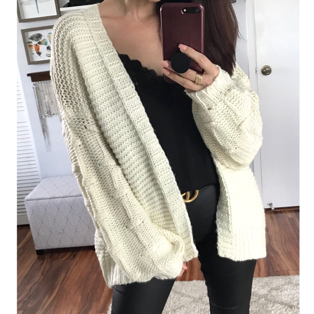 NWOT Oversized Knit Cardigan